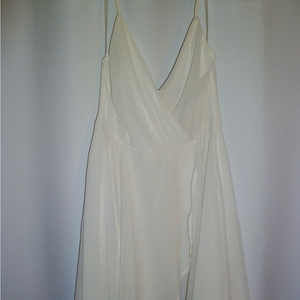 White Sleeveless Dress